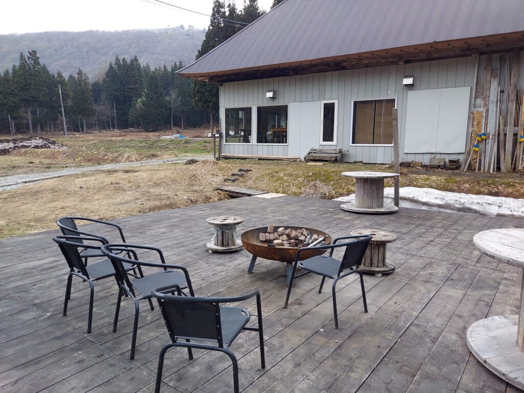 デッキへ椅子を出した