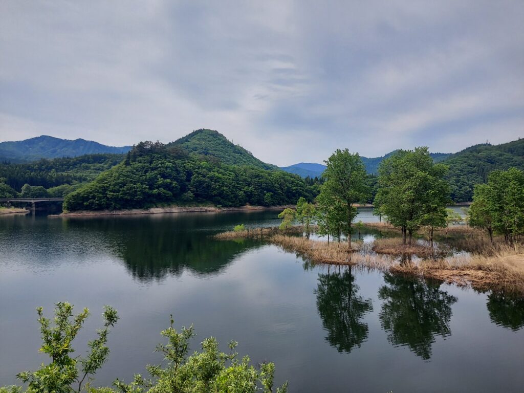 錦秋湖
