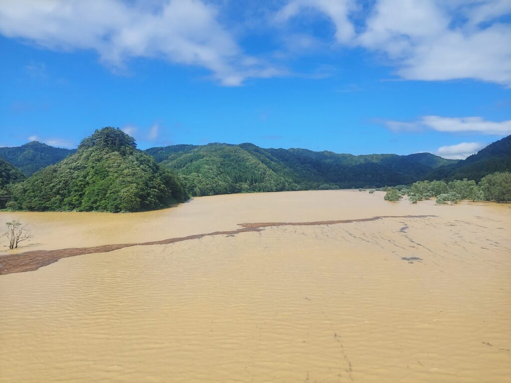 錦秋湖